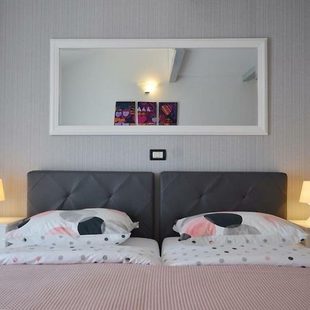 Guesthouse Mila Ровинь Экстерьер фото