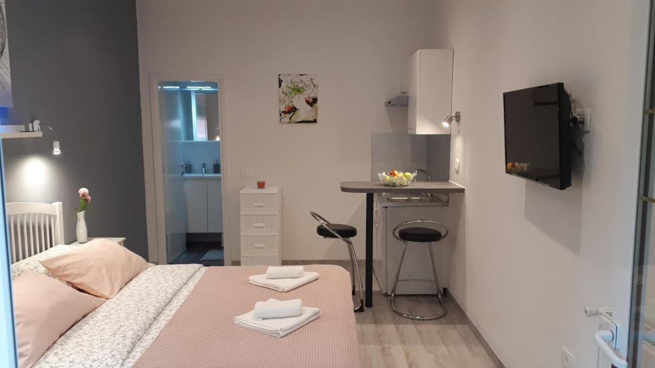 Guesthouse Mila Ровинь Экстерьер фото