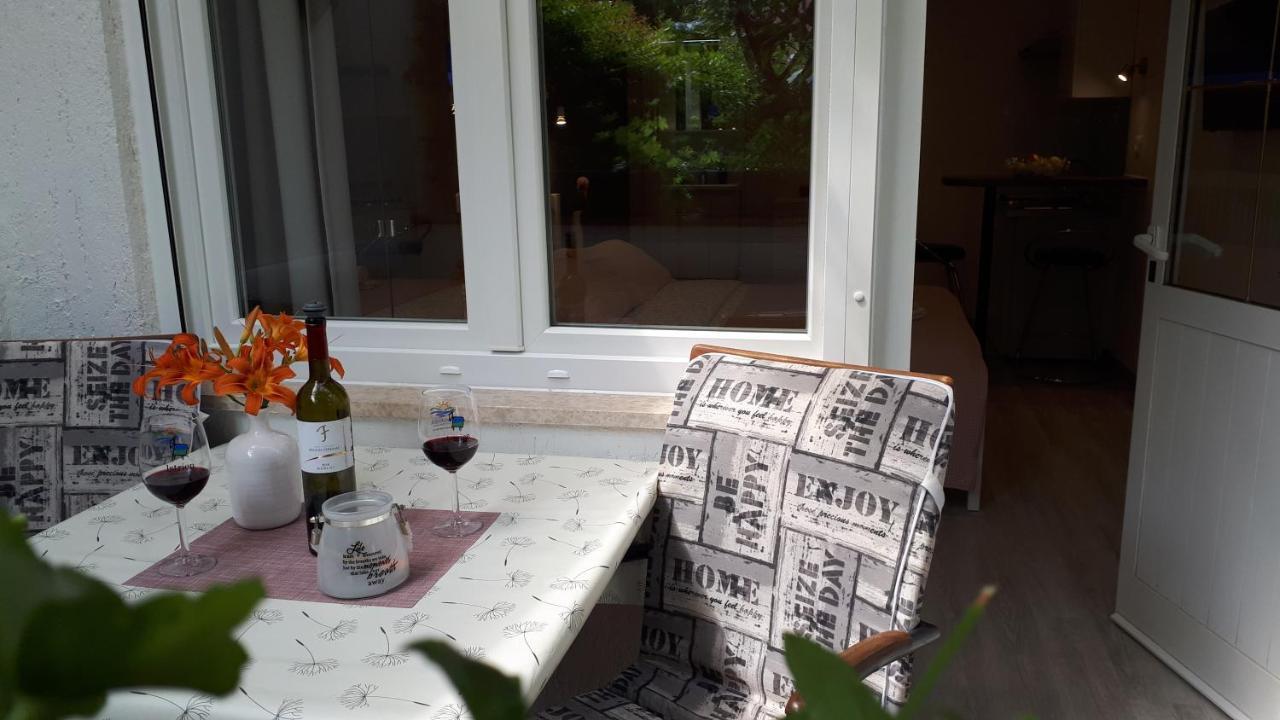 Guesthouse Mila Ровинь Экстерьер фото